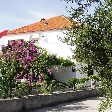 Apartment Apartment In House Kate, Zadar *